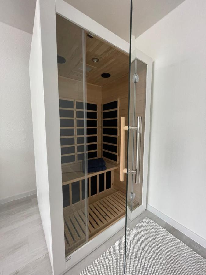 Luxus Apartment Am Fremersberg - Zentral - Mit Sauna & Badewanne 巴登-巴登 外观 照片